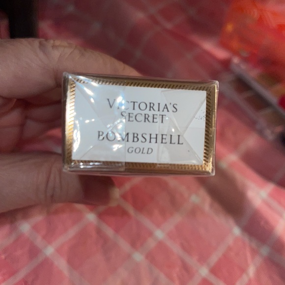 🎈SALE🎈🎀#37.MAKEUP BUNDLE🎀 - Picture 6 of 10